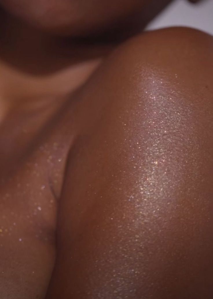 All Over Glow Face and Body Balm+ Brush